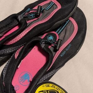 Body Glove Black and Pink Women's Sandals. Fits Women Size 5.